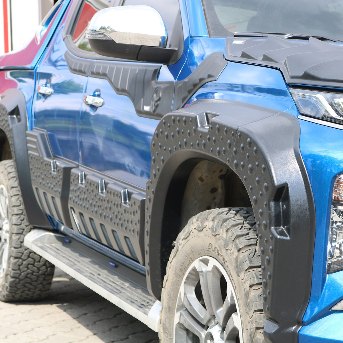 Mitsubishi L200 5 2019-2023 ile Uyumlu Çamurluk Dodik 8 Adet