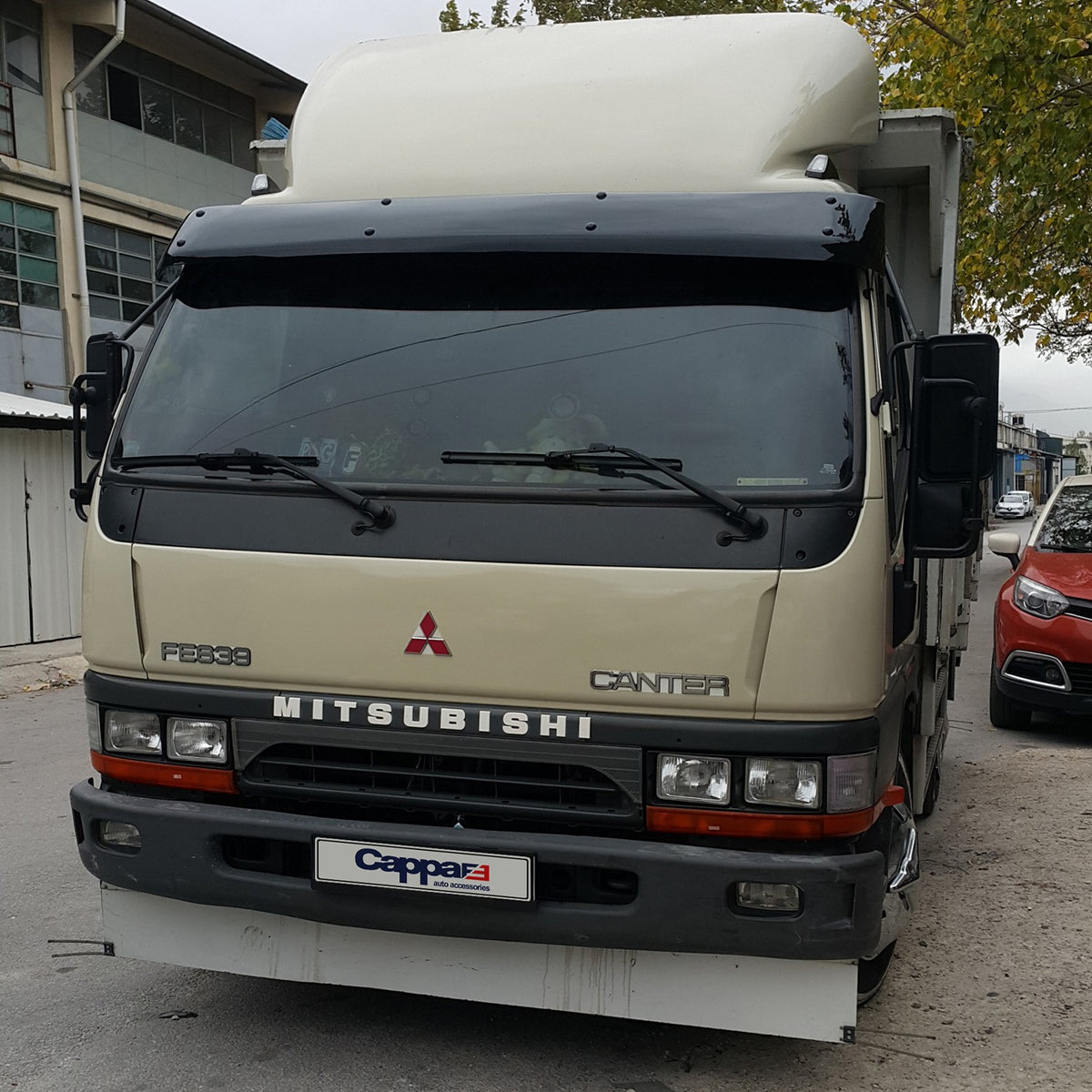 Mitsubishi Fuso Canter 1998-2002 ile Uyumlu Ön Cam Güneşliği