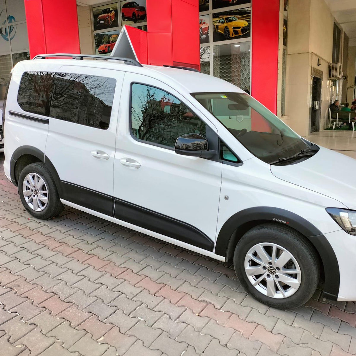 Volkswagen Caddy 5 2020-2026 kapı ve çamurluk dodik seti kısa şase 12 parça – 6