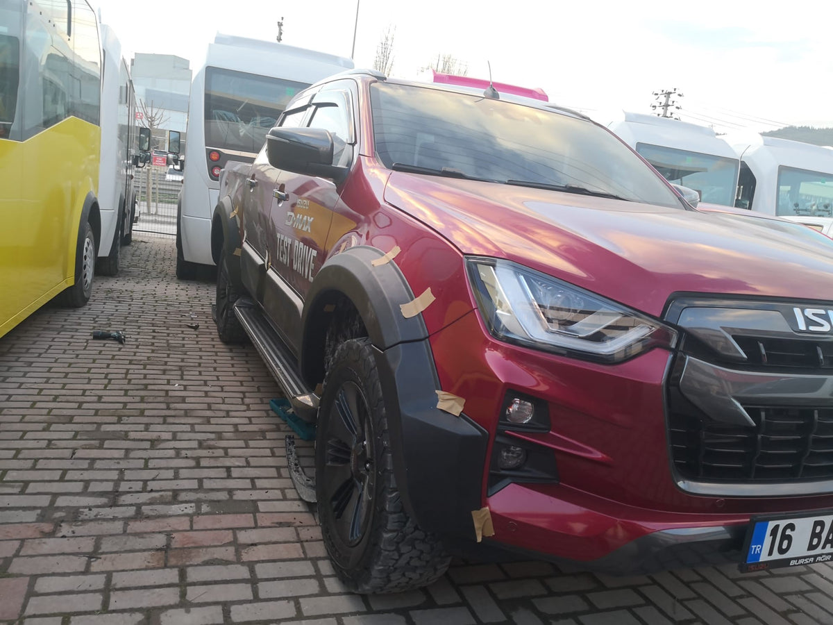 Isuzu D-Max 2 2012-2019 ile Uyumlu Kapı Dodik Mat 4 Adet