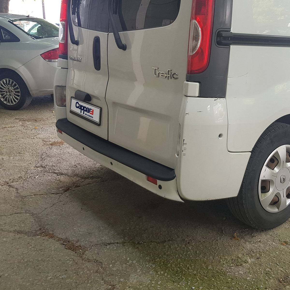 Renault Trafic 2 2001-2014 ile Uyumlu Arka Tampon Eşiği Mat