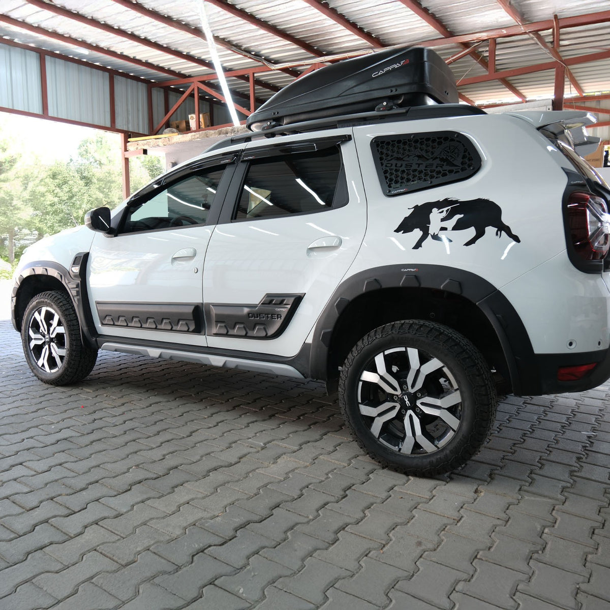 Dacia Duster 2 2018-2023 ile Uyumlu Kapı ve Çamurluk Dodik Seti Hornet 12 Adet