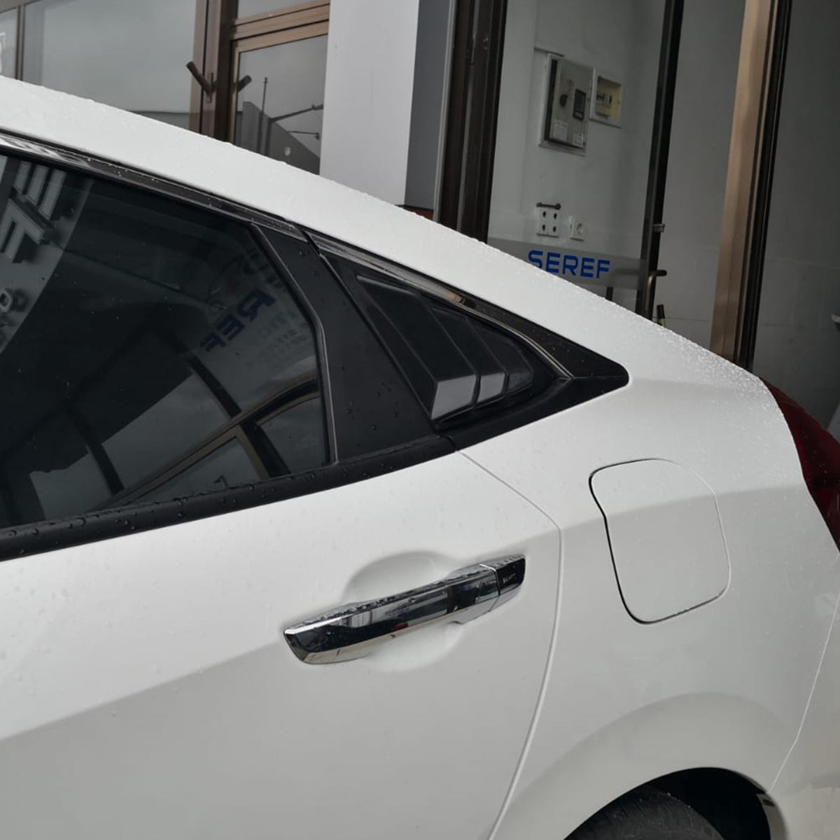Honda Civic 10 2016-2021 ile Uyumlu Kelebek Camı 2 Adet