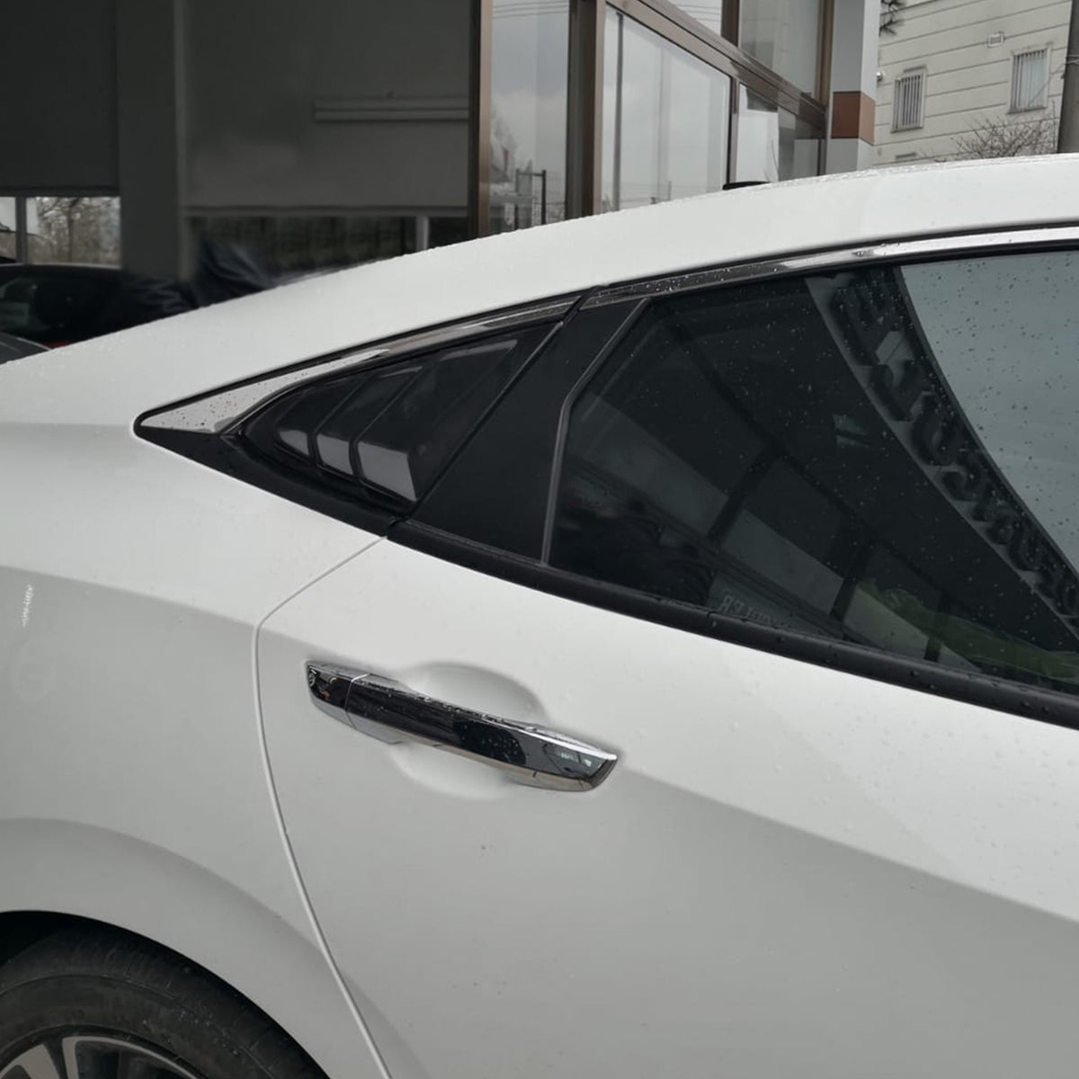 Honda Civic 10 2016-2021 ile Uyumlu Kelebek Camı 2 Adet