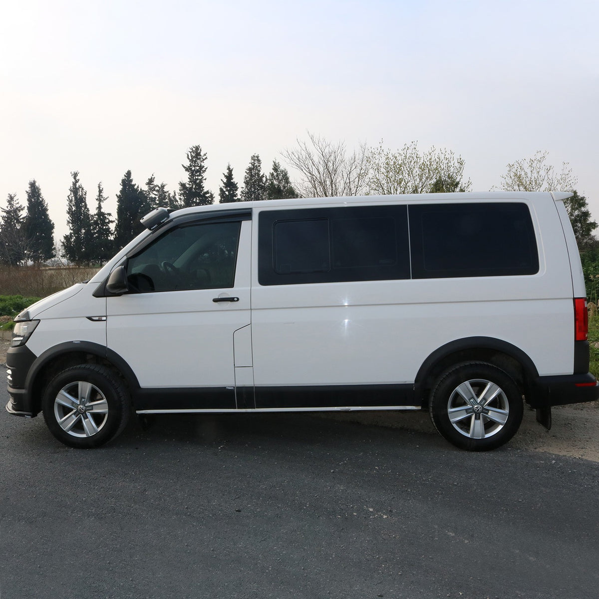 Volkswagen Transporter T6 2015-2019 ile Uyumlu Kapı ve Çamurluk Dodik Seti Kısa Şase Sağ Sürgü 11 Adet