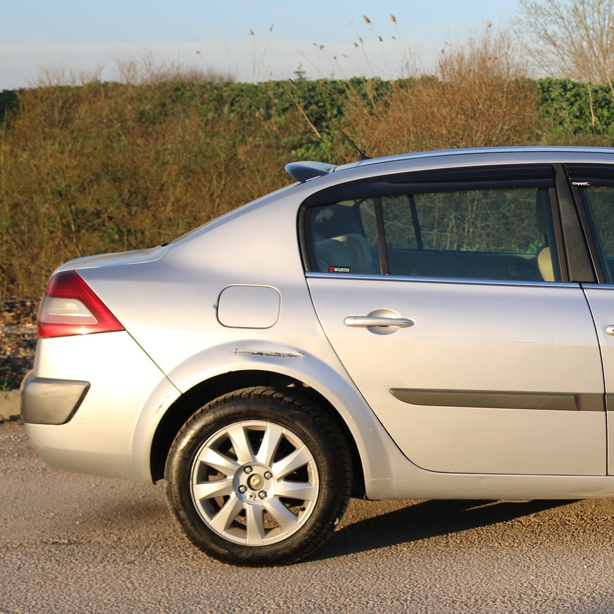 Renault Megane 2 2003-2008 arka cam spoyleri – 7