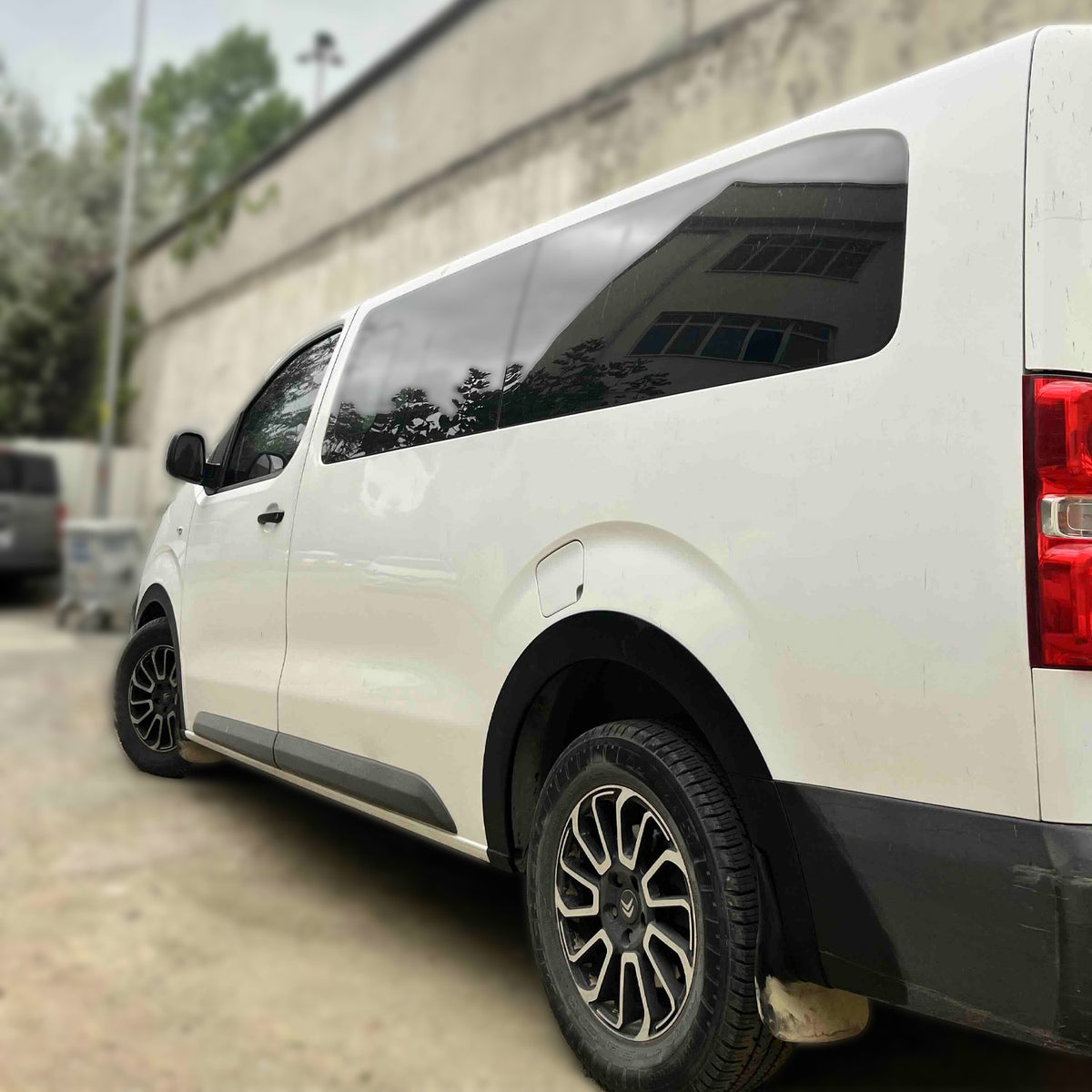 Citroen Jumpy 3 2016-2026 ile Uyumlu Çamurluk Dodik 8 Adet