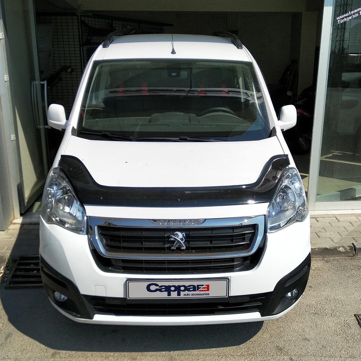Peugeot Partner 2 2012-2018 ile Uyumlu Kaput Rüzgarlığı 3mm
