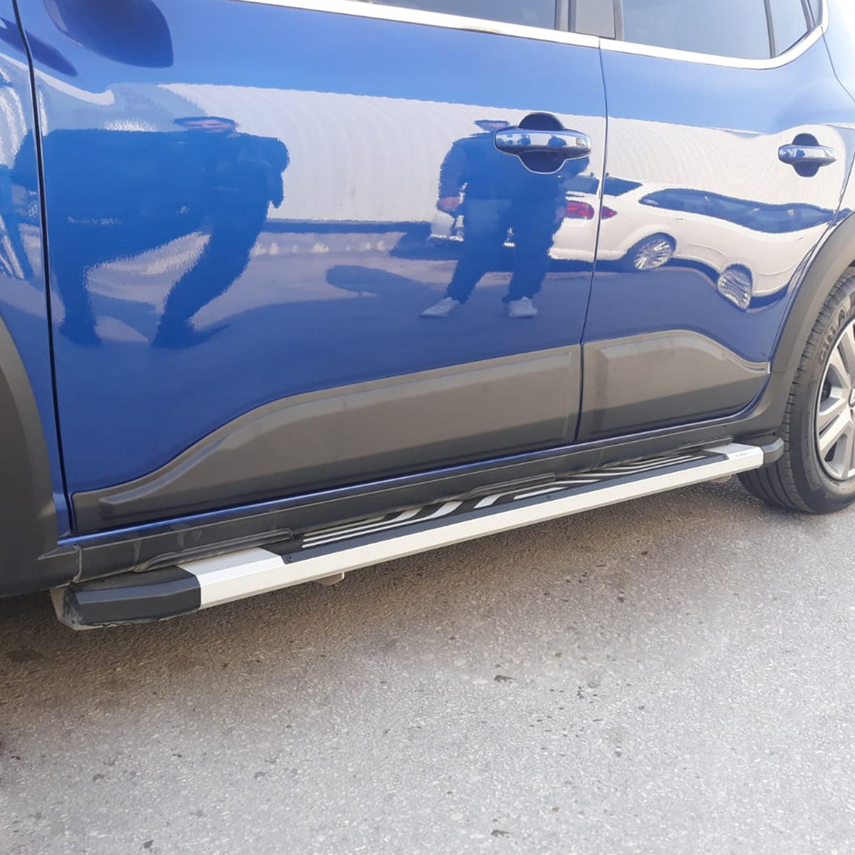 Dacia Sandero 3 2021-2026 ile Uyumlu Kapı Dodik 4 Adet