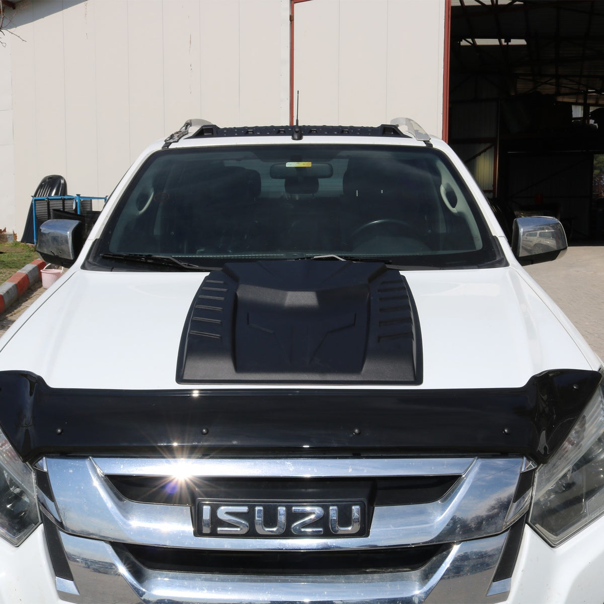 Isuzu D-Max 2 2015-2019 ile Uyumlu Ön Kaput Scoop