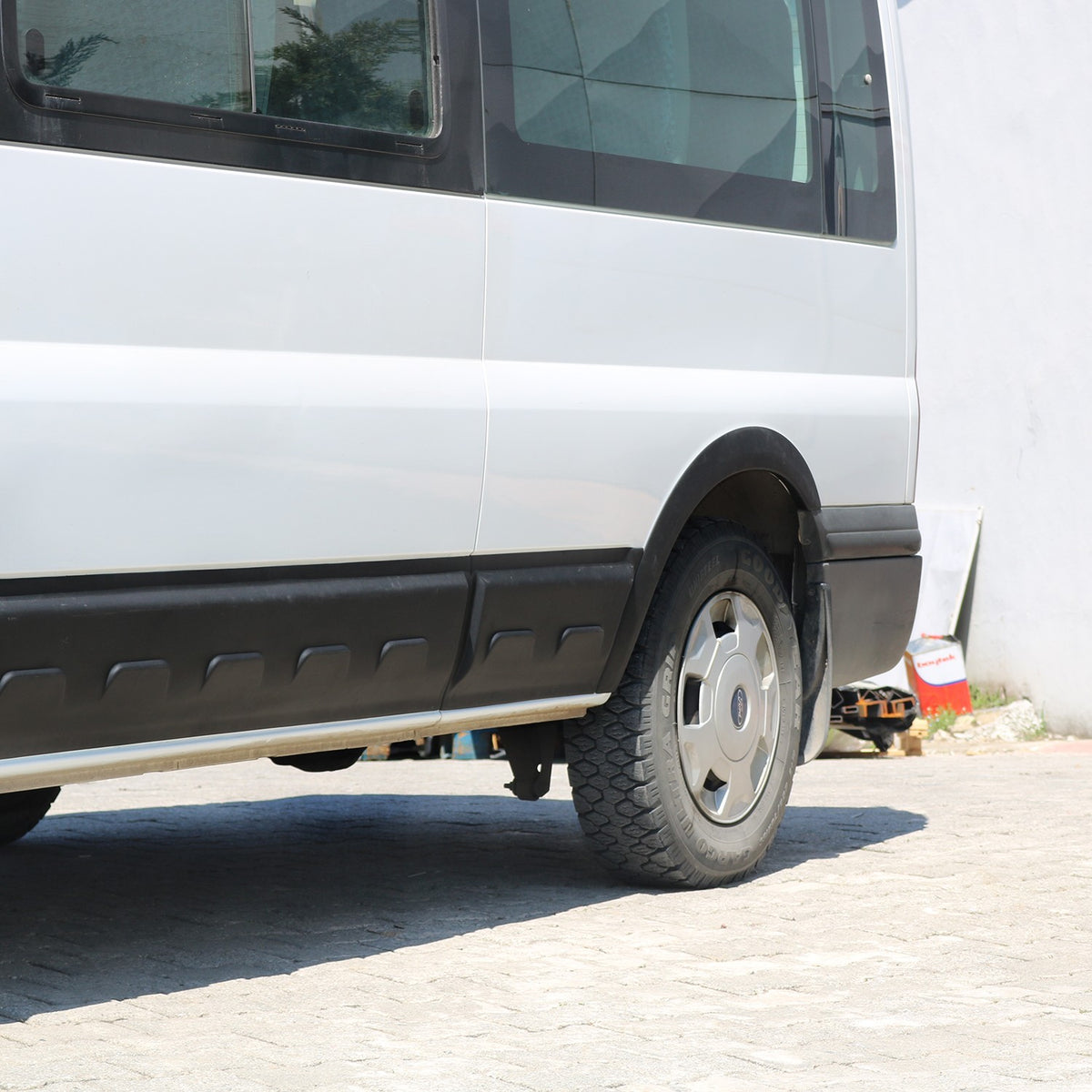 Ford Transit Mk6 2000-2006 ile Uyumlu Kapı ve Çamurluk Dodik Seti Uzun Şase 14 Adet