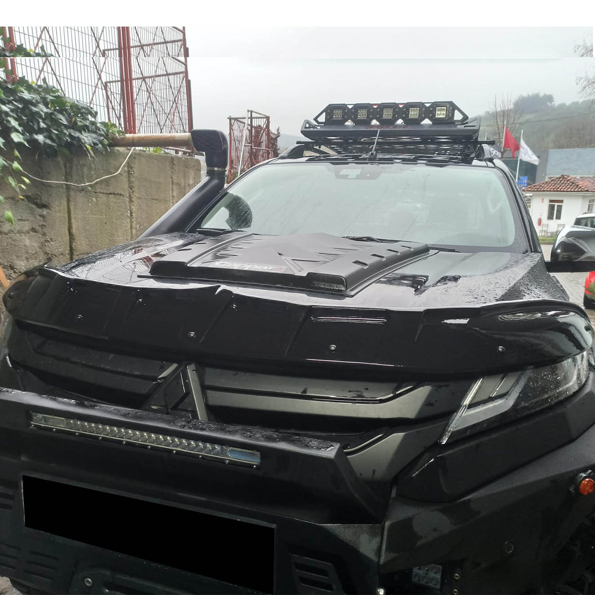Mitsubishi L200 5 2019-2023 ile Uyumlu Kaput Rüzgarlığı Yarasa