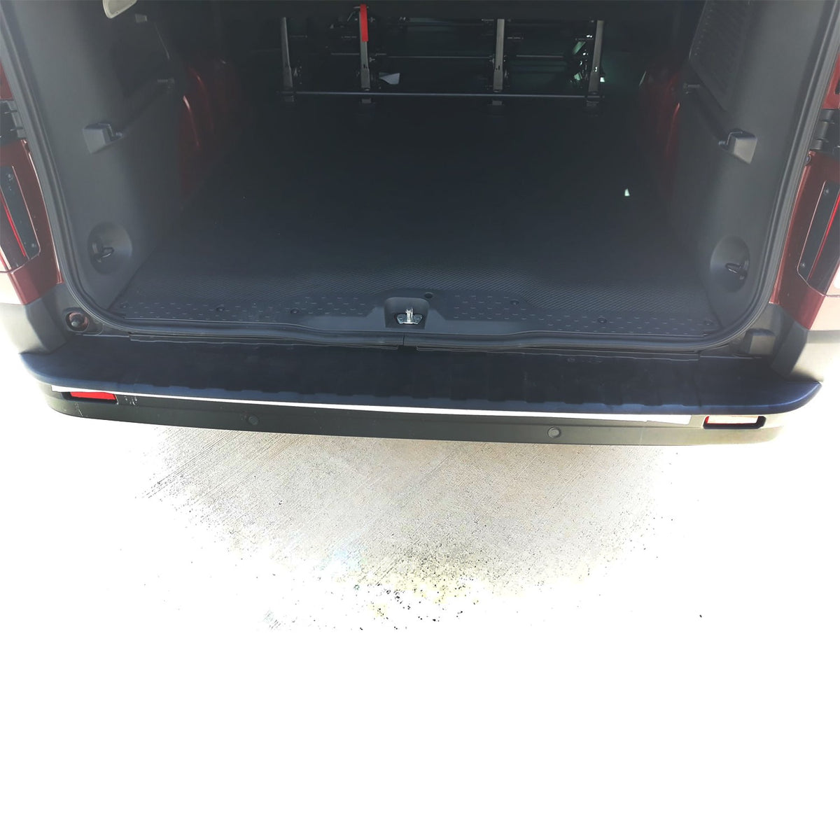 Renault Trafic 3 2014-2019 ile Uyumlu Arka Tampon Eşiği Mat