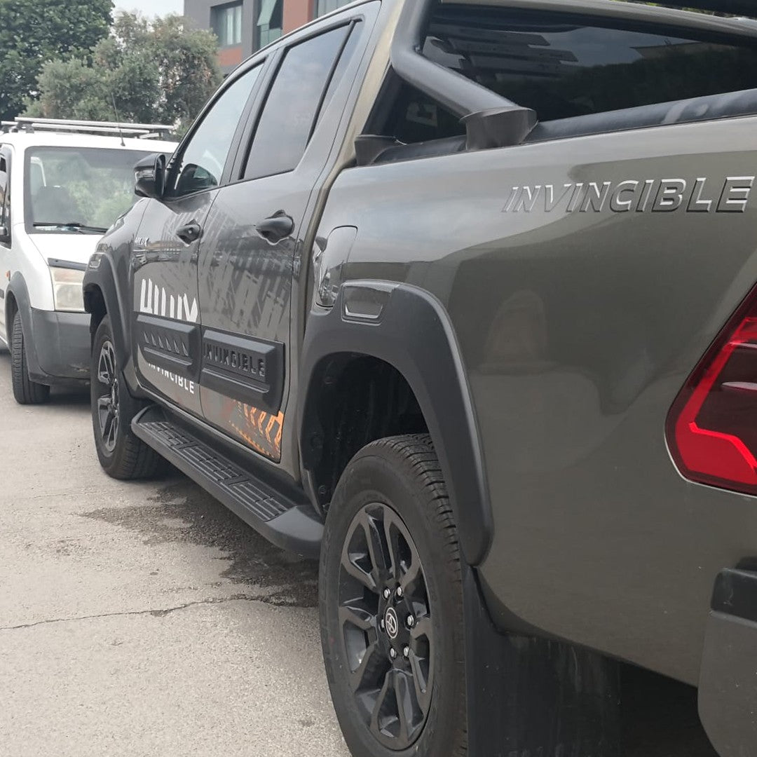 Toyota Hilux 8 2015-2020 ile Uyumlu Kapı Dodik 4 Adet