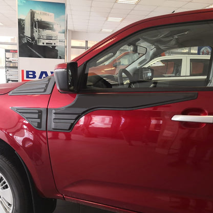Isuzu D-Max 3 2019-2026 ile Uyumlu Kapı Dodik Yarasa 6 Adet