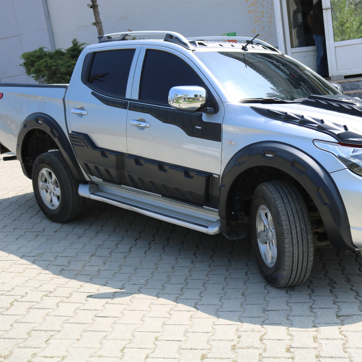 Mitsubishi L200 5 2015-2019 ile Uyumlu Kapı Dodik 4 Adet