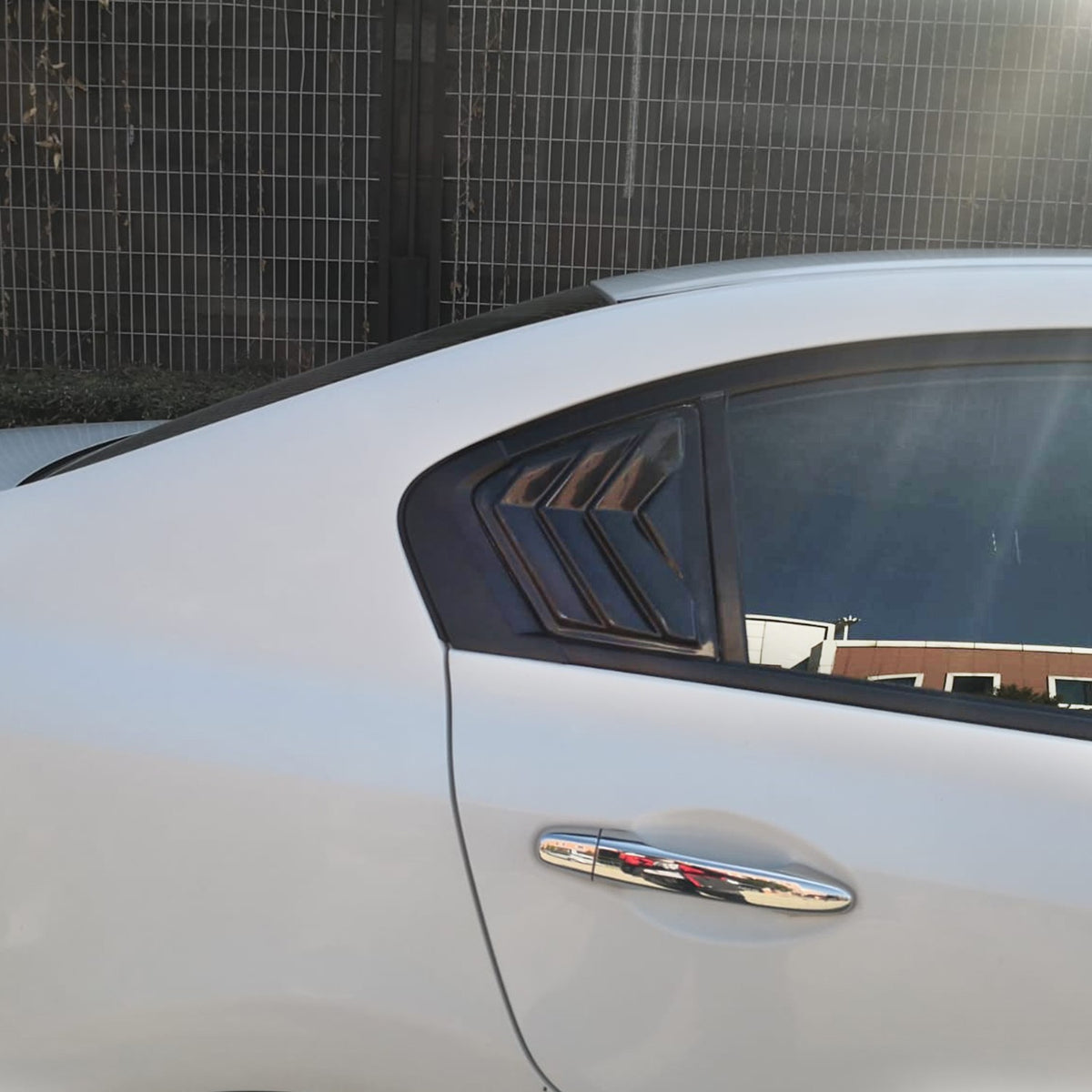 Honda Civic 9 2011-2016 ile Uyumlu Kelebek Camı 2 Adet