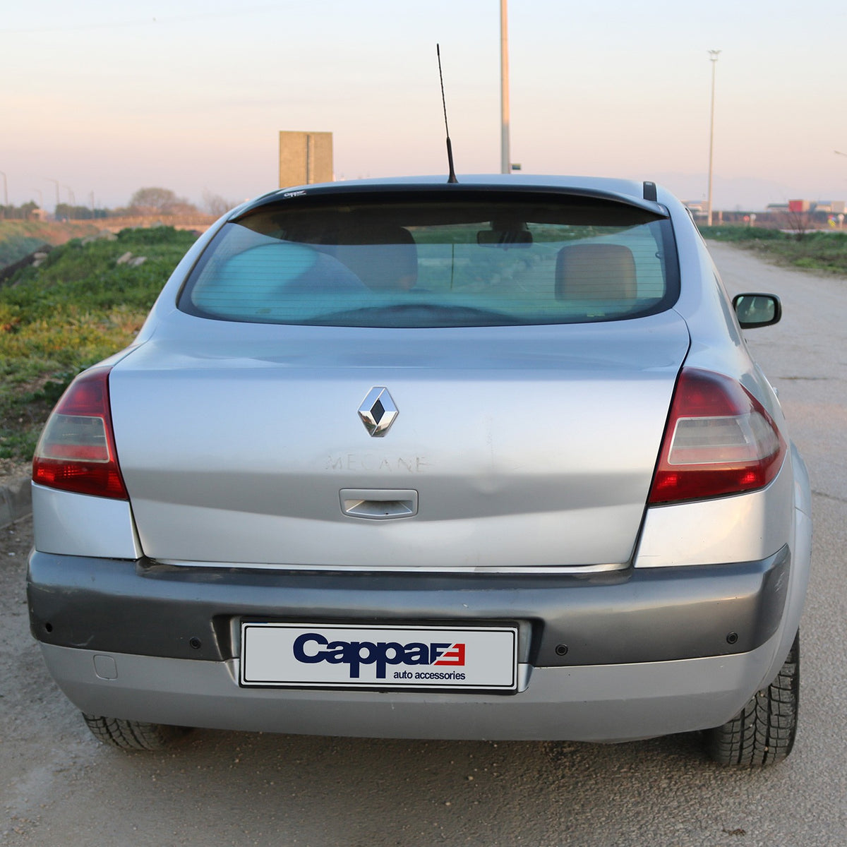 Renault Megane 2 2003-2008 arka cam spoyleri – 6
