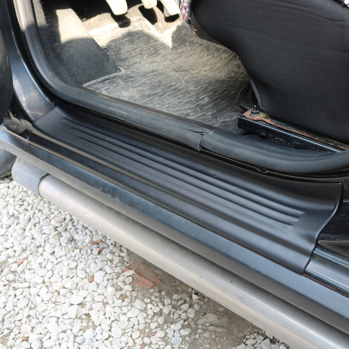 Dacia Sandero 2 2012-2020 ile Uyumlu Kapı Eşiği 4 Adet