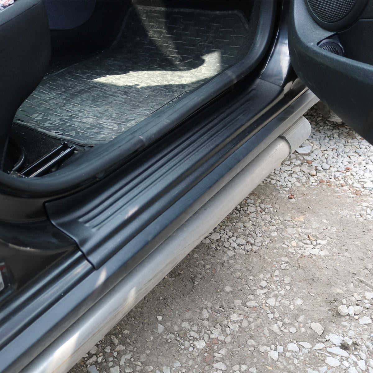 Dacia Sandero 2 2012-2020 ile Uyumlu Kapı Eşiği 4 Adet