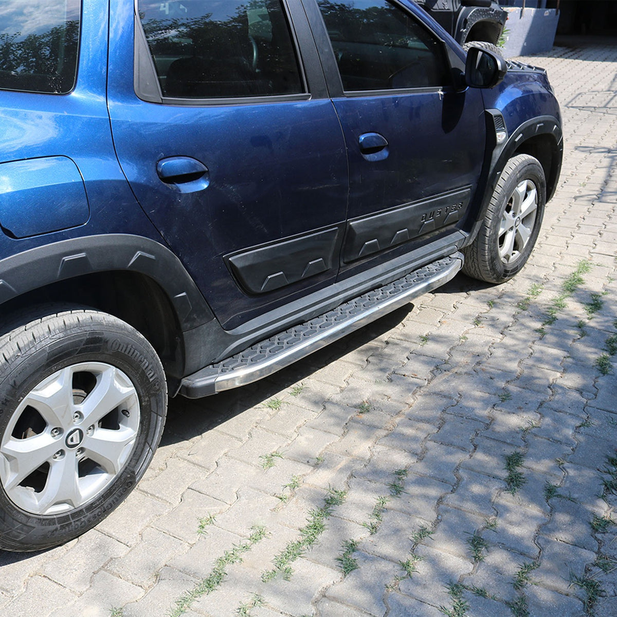 Dacia Duster 2 2018-2023 ile Uyumlu Çamurluk Dodik Damalı 8 Adet