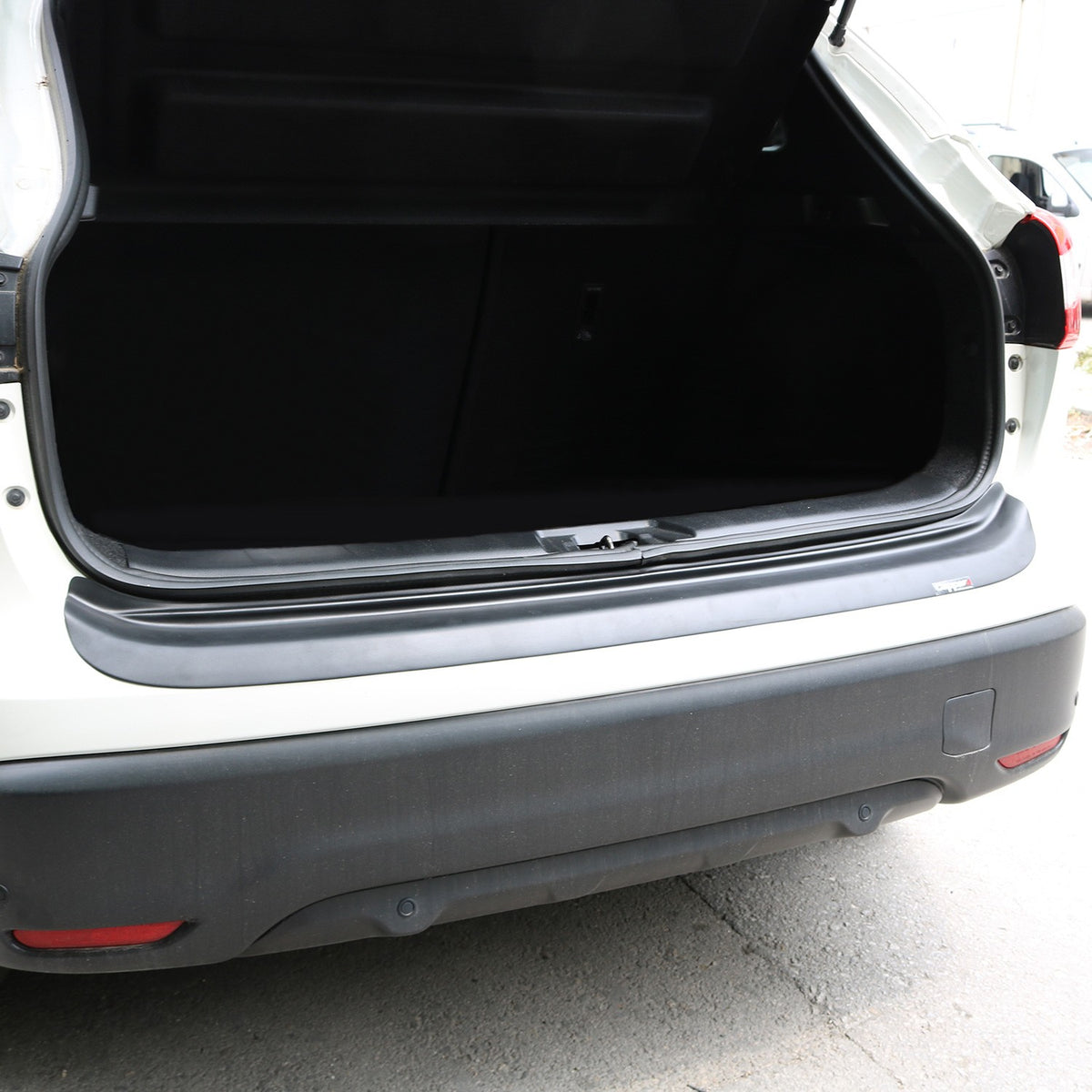 Nissan Qashqai 2 2014-2021 mat arka tampon eşiği – 6