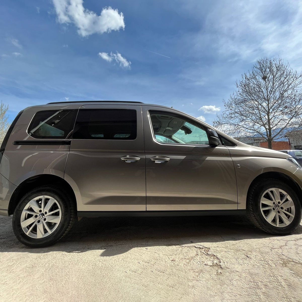 Volkswagen Caddy 5 2020-2026 ile Uyumlu Marşpiyel Kaplama 2 Adet