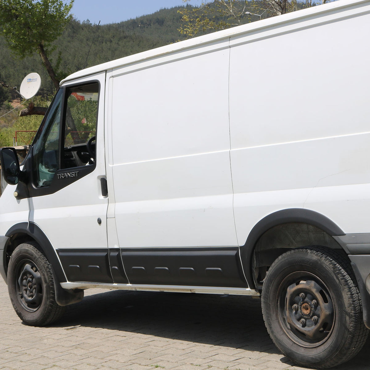 Ford Transit Mk7 2006-2014 ile Uyumlu Kapı Dodik Kısa Şase 6 Adet