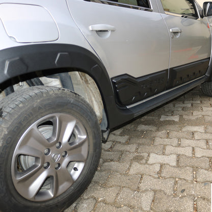 Dacia Duster 1 2010-2017 ile Uyumlu Kapı ve Çamurluk Dodik Seti Hornet 12 Adet