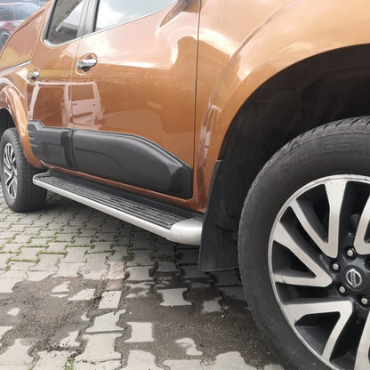 Nissan Navara 3 2016-2021 ile Uyumlu Kapı Dodik 4 Adet