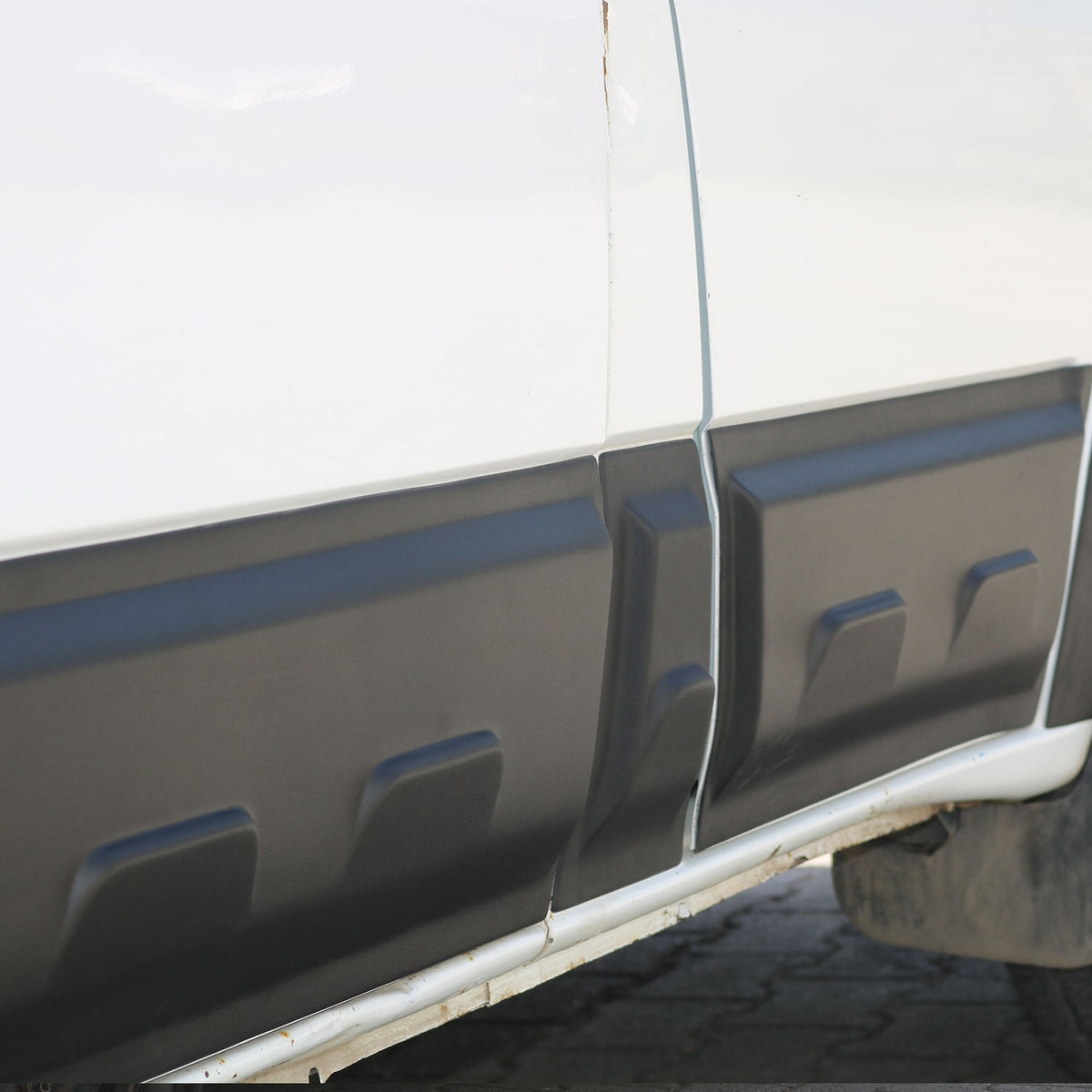 Ford Transit Mk7 2006-2014 ile Uyumlu Kapı Dodik Kısa Şase 6 Adet
