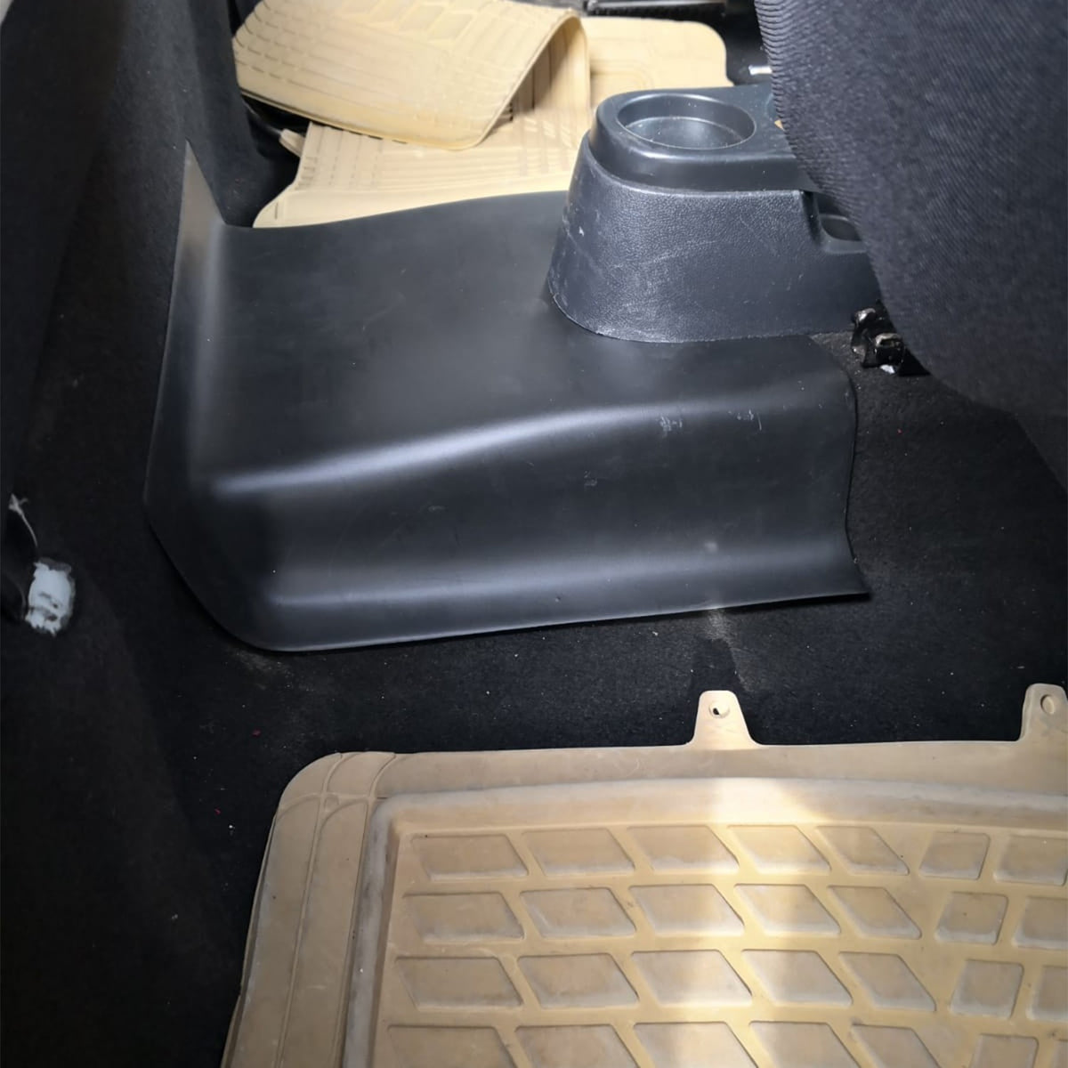 Dacia Duster 1 2010-2017 ile Uyumlu İç Trim 5 Adet