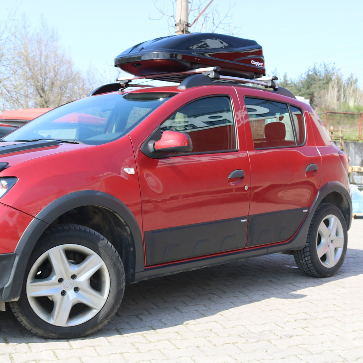 Dacia Sandero 2 2012-2020 ile Uyumlu Kapı Dodik 4 Adet
