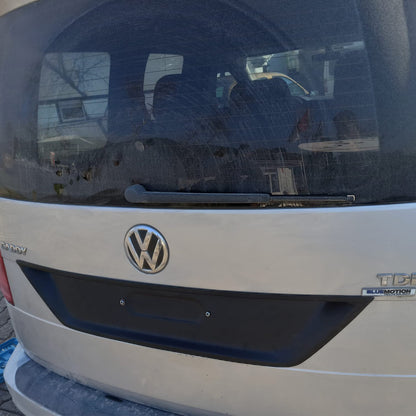 Volkswagen Caddy 4 2015-2020 ile Uyumlu Arka Plaka Yeri Kaplama