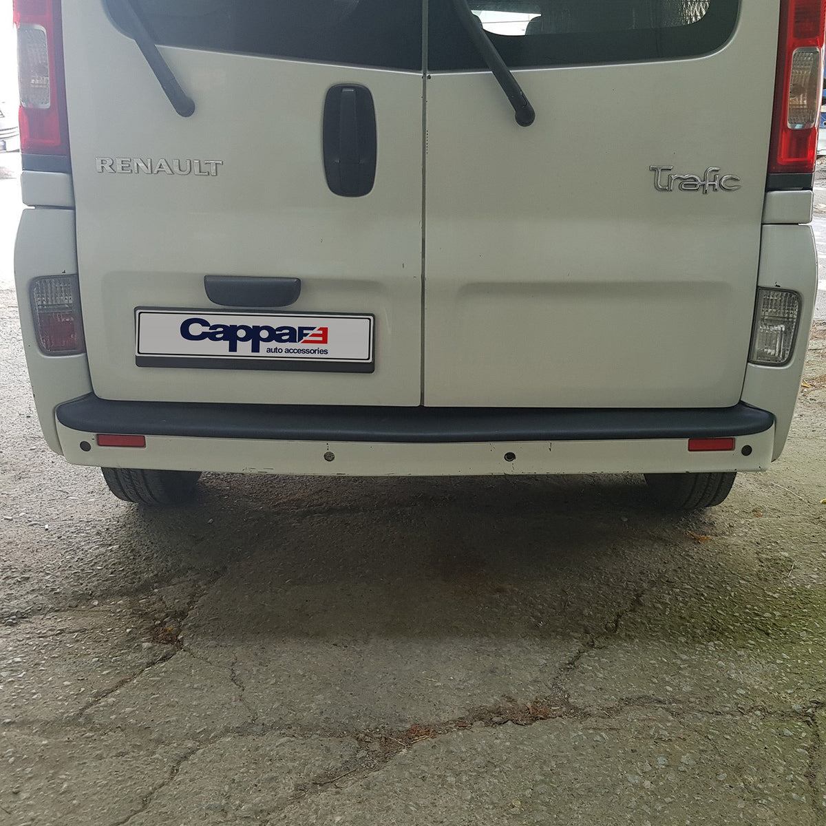 Renault Trafic 2 2001-2014 ile Uyumlu Arka Tampon Eşiği Mat