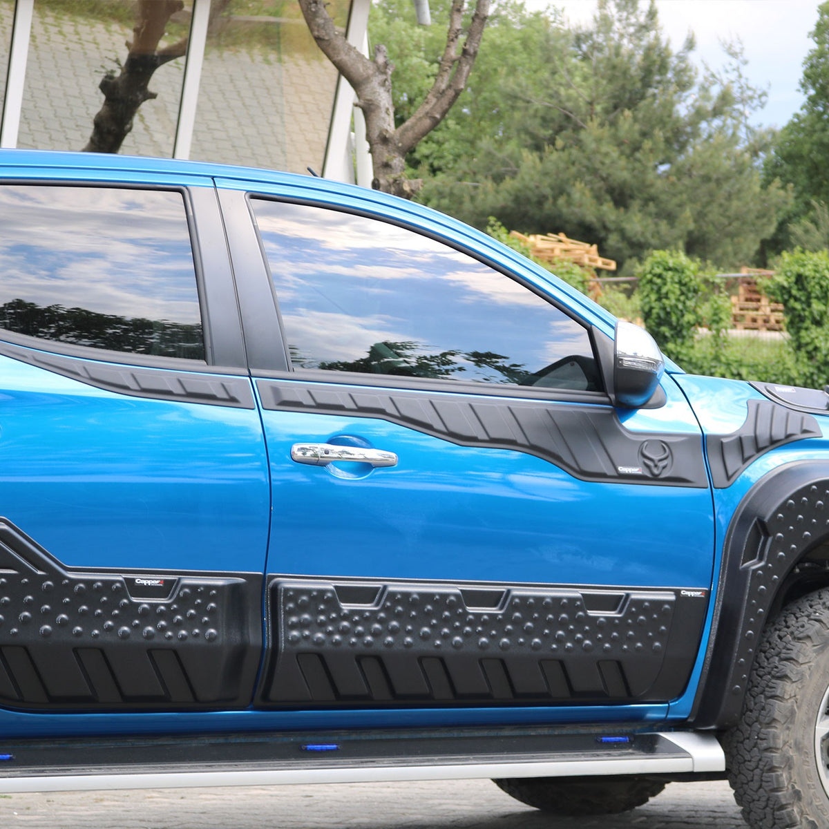 Mitsubishi L200 5 2019-2023 ile Uyumlu Kapı Dodik Yarasa 6 Adet
