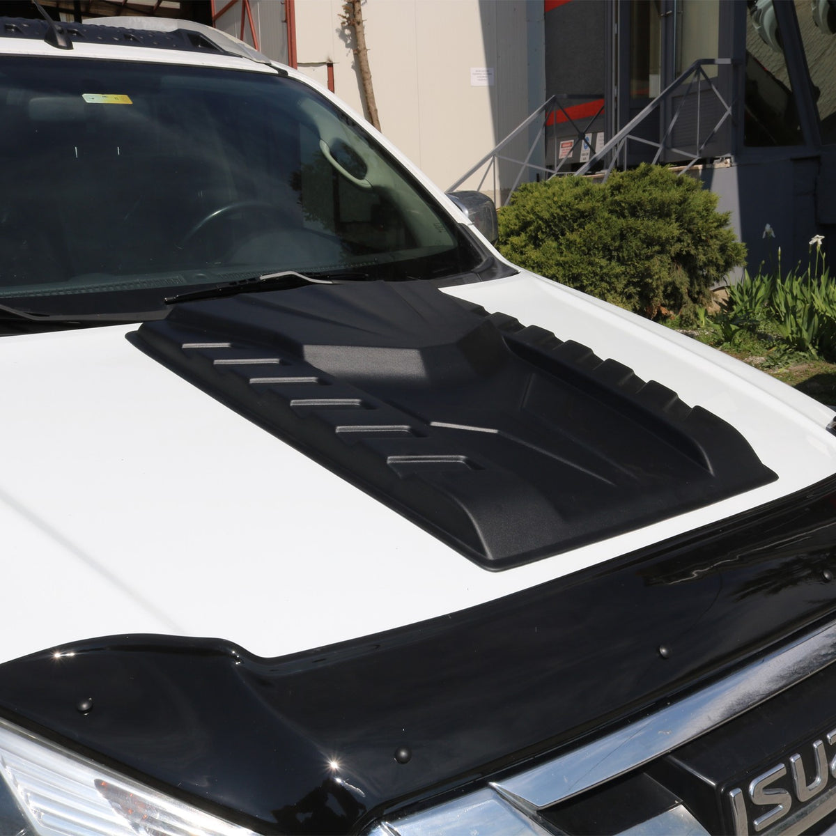 Isuzu D-Max 2 2015-2019 ile Uyumlu Ön Kaput Scoop