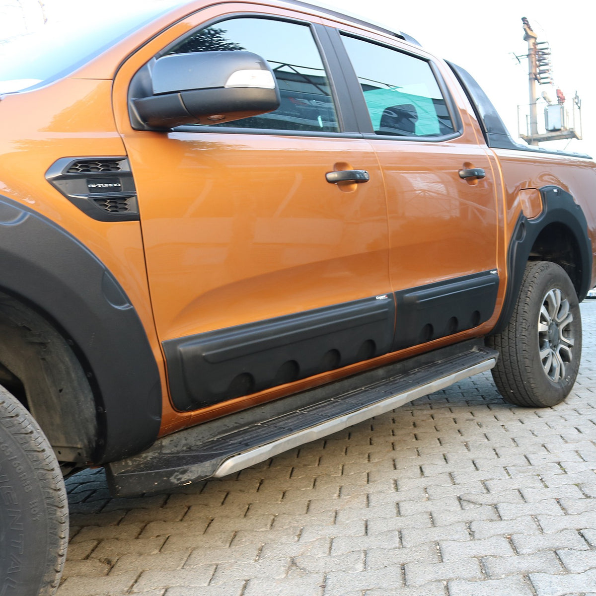 Ford Ranger XLT 2019-2022 ile Uyumlu Kapı Dodik 4 Adet