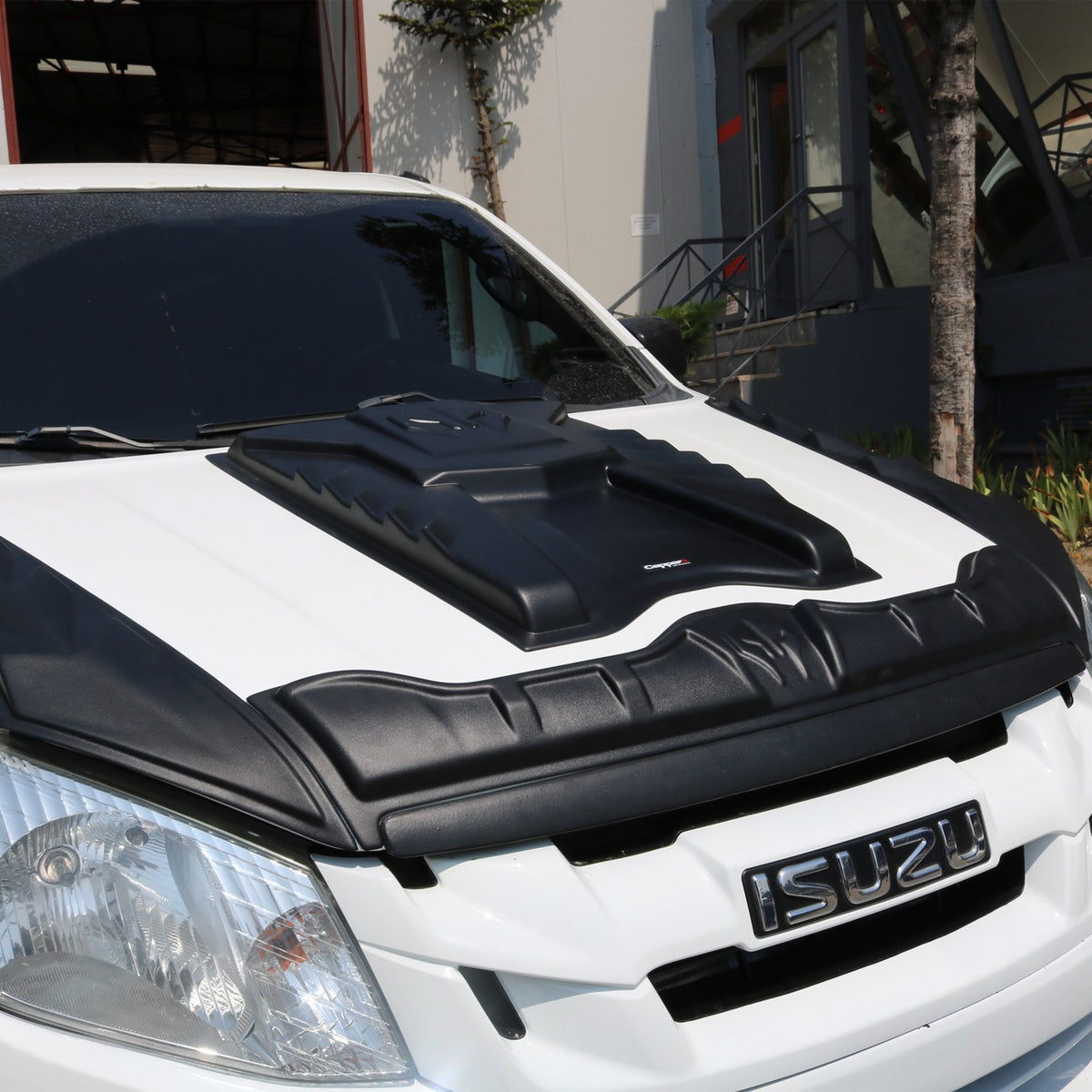 Isuzu D-Max 2012-2017 Yıl Aralığı Uyumlu Ön Kaput Scoop