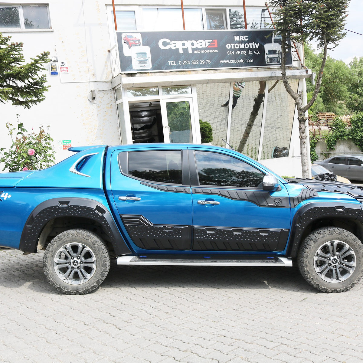 Mitsubishi L200 5 2019-2023 ile Uyumlu Kapı Dodik 6 Adet