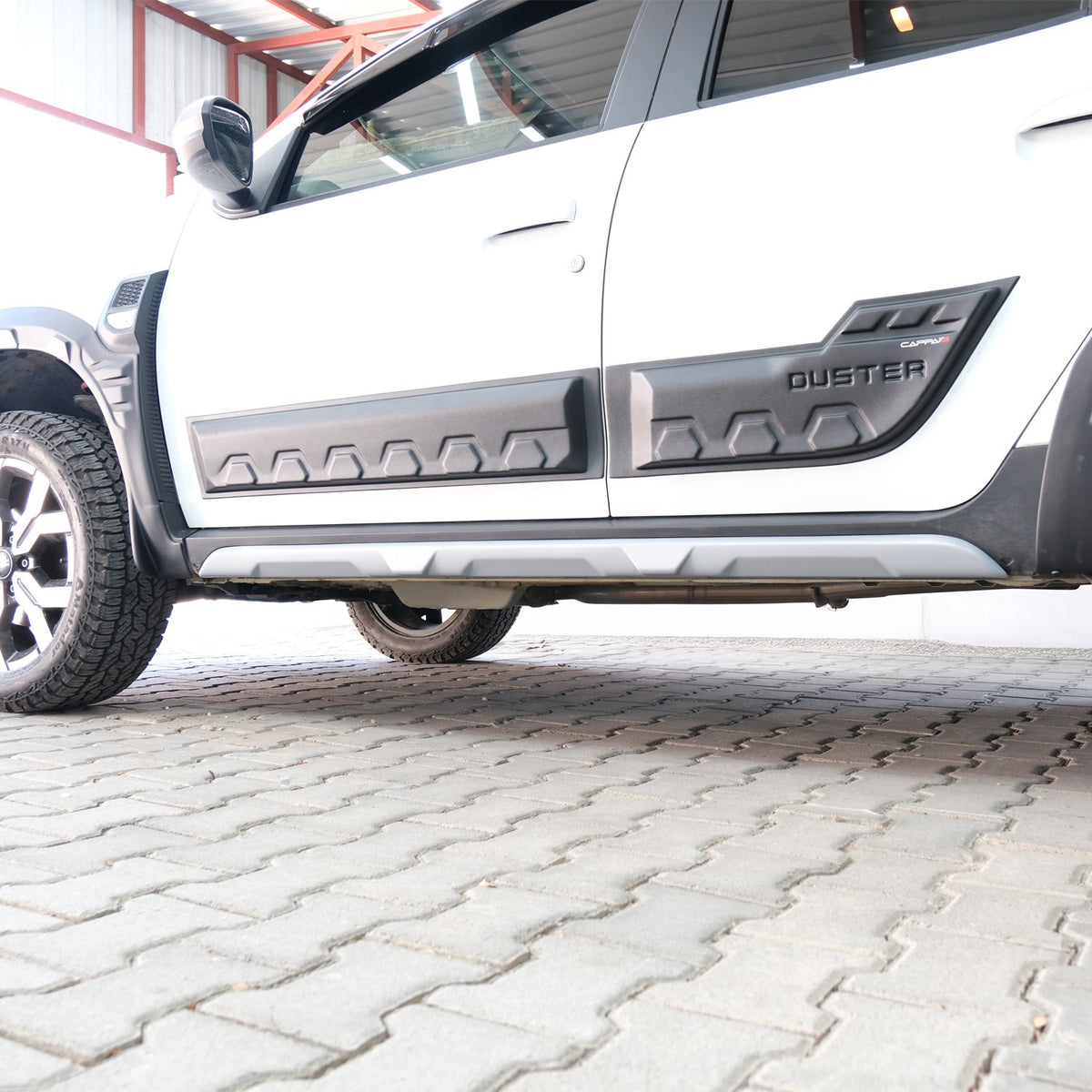 Dacia Duster 2 2018-2023 ile Uyumlu Marşpiyel Kaplama 2 Adet