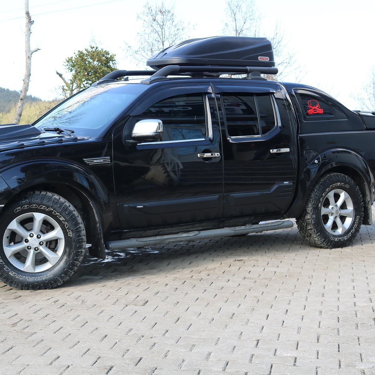 Nissan Navara 2 2006-2015 ile Uyumlu Kapı Dodik 4 Adet
