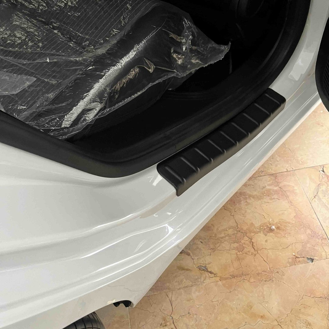 Renault Clio 5 2019-2026 ile Uyumlu Kapı Eşiği Mat 4 Adet