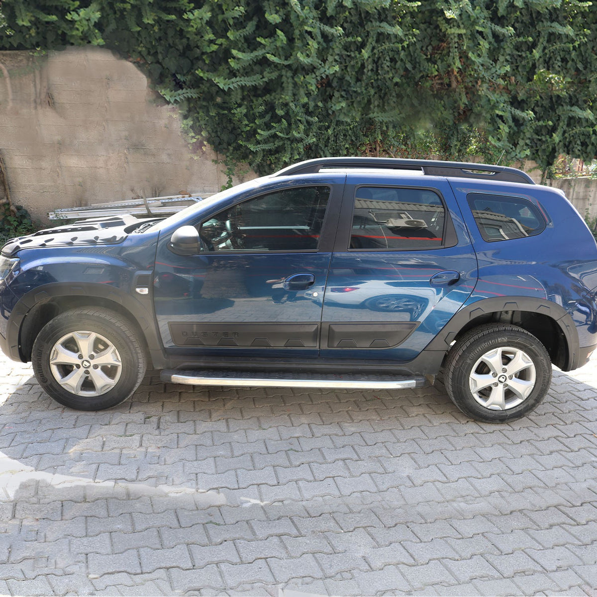 Dacia Duster 2 2018-2023 ile Uyumlu Çamurluk Dodik Damalı 8 Adet