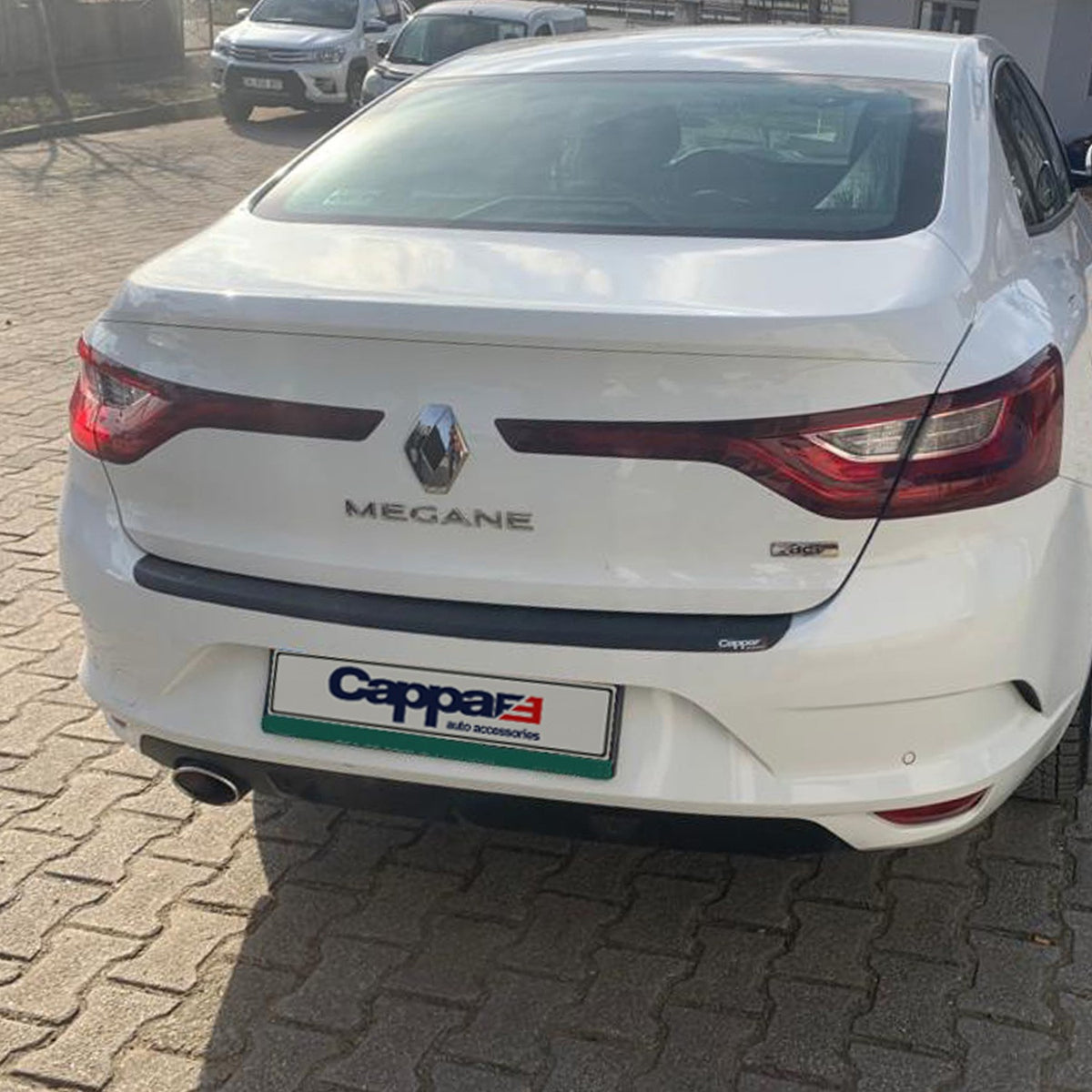 Renault Megane 4 2016-2024 ile Uyumlu Arka Tampon Eşiği Mat