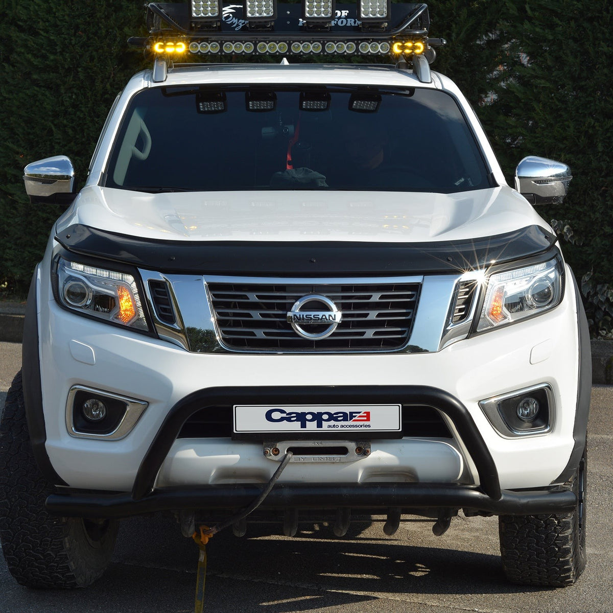 Nissan Navara 3 2016-2021 ile Uyumlu Kaput Rüzgarlığı Yapıştırmalı