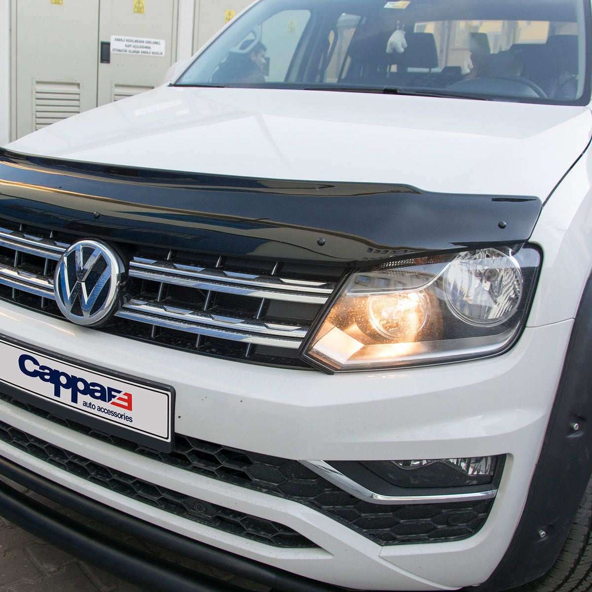 Volkswagen Amarok 1 2010-2020 ile Uyumlu Kaput Rüzgarlığı Yapıştırmalı