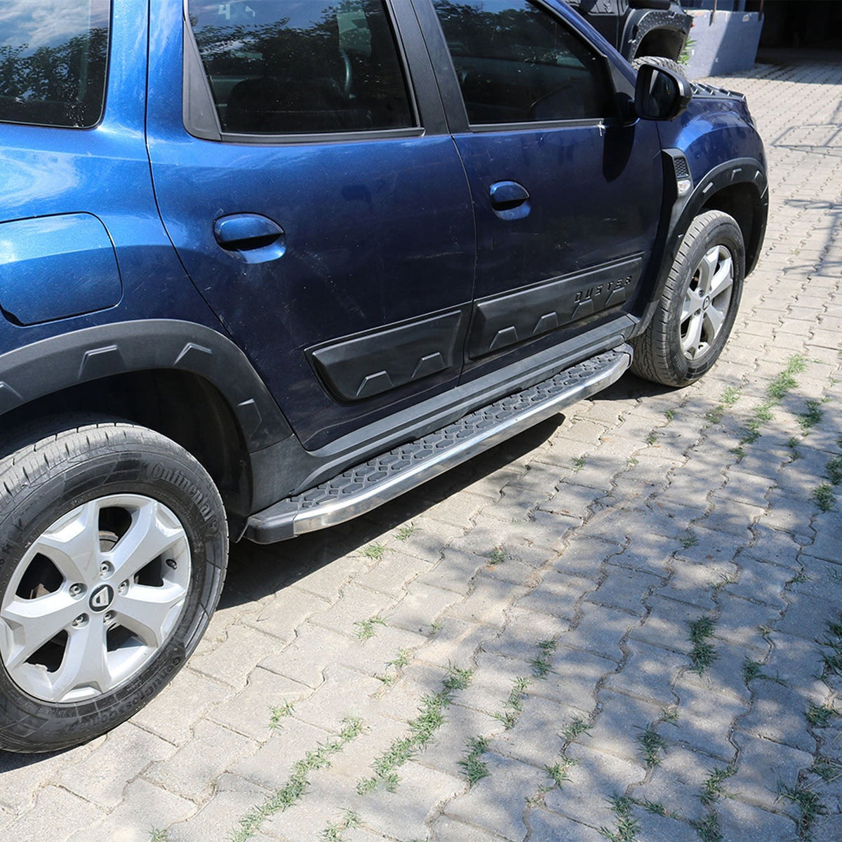 Dacia Duster 2 2018-2023 ile Uyumlu Kapı ve Çamurluk Dodik Seti Damalı Sensörlü Mat 12 Adet