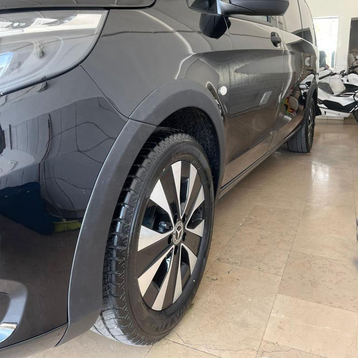 Mercedes Benz Sprinter 2019 Set 4 Parça Çamurluk Kaplama 9203 Siyah Mat Asa Kum Desen Vidasız
