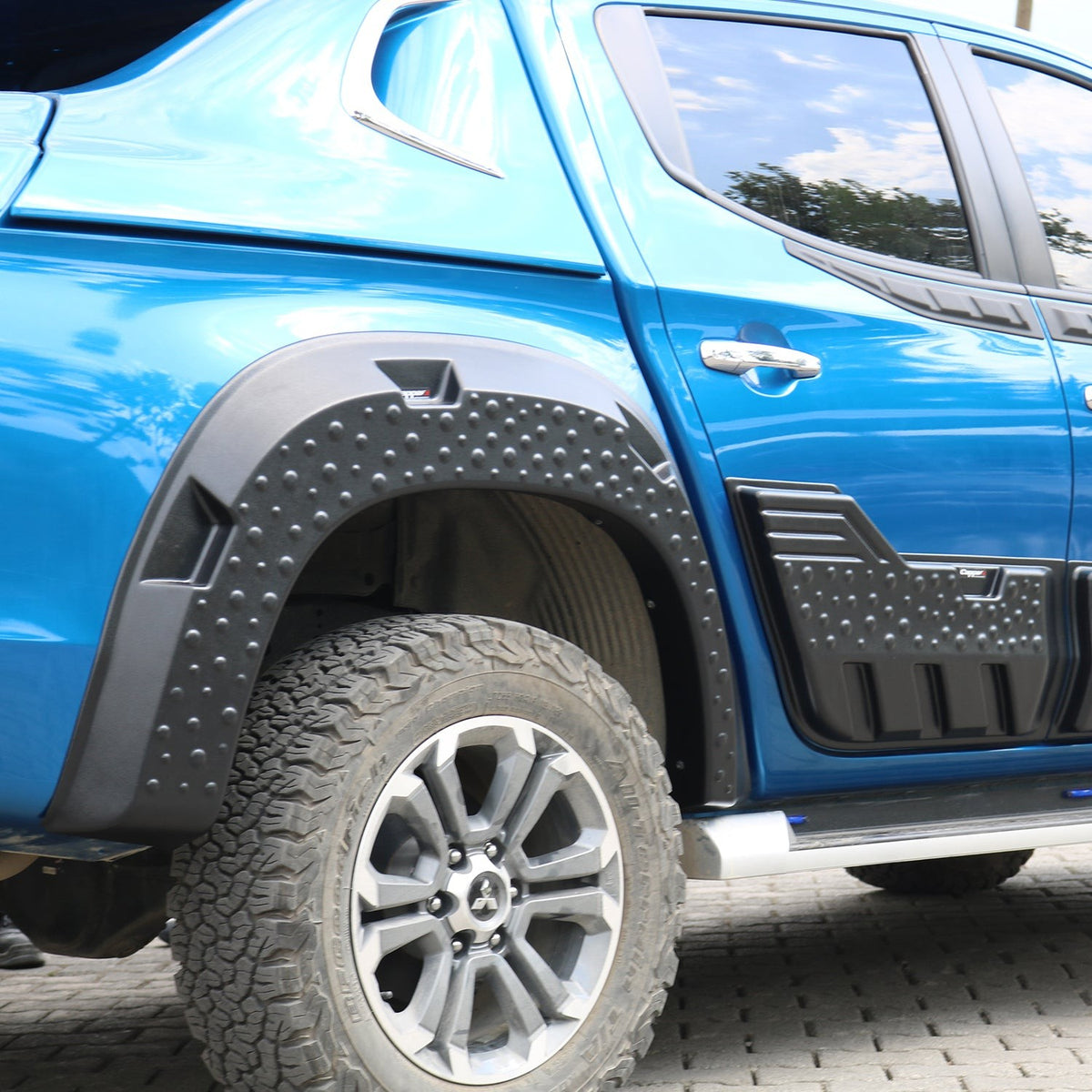 Mitsubishi L200 5 2019-2023 vidalı mat çamurluk dodik 8 parçalı set – 9